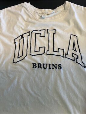 H&M UCLA Bruins cream Graphic Tee sz XL